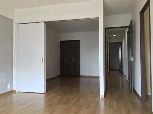 姫路市 和室を洋室へ変更 フローリング貼替 クロス貼替　建具新設 施工後