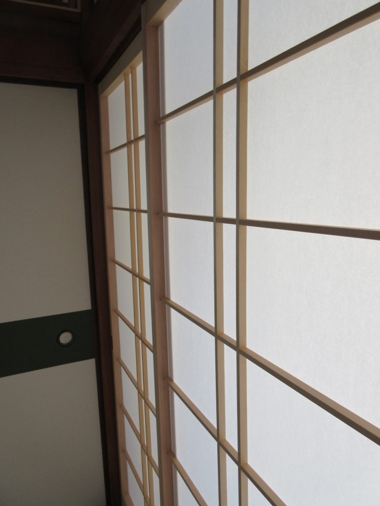 たつの市　障子の貼替