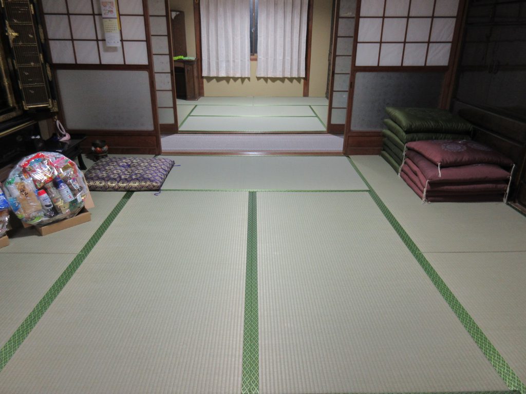 たつの市揖西町 天然い草の新畳に入れ替えた和室の施工後の様子