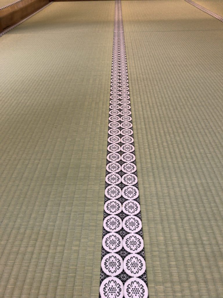 たつの市　天然い草新畳　紋縁