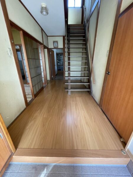 上郡町 玄関廊下 フローリング張り替え施工事例 東洋テックス4100シリーズ