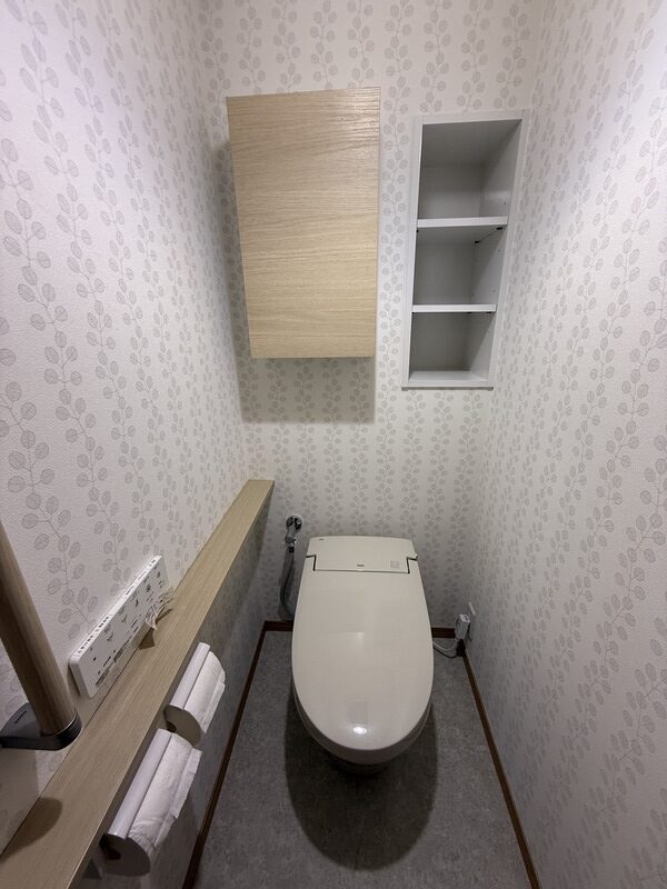 兵庫県姫路市｜限られた空間をスッキリと。将来まで安心して使えるトイレリフォーム 完成